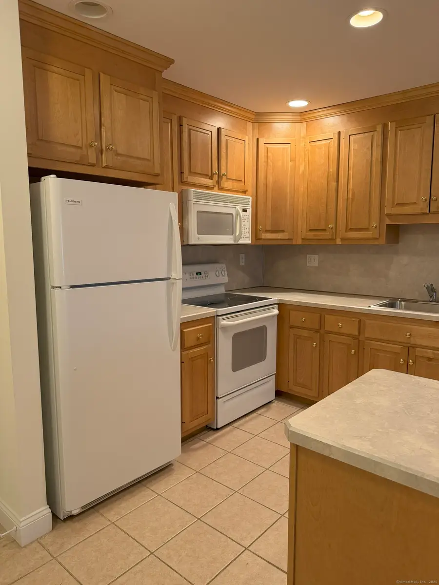 380 Main Street #13, Wallingford, CT 06492 - Image #2
