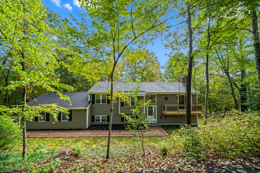 8 Crane Place, Simsbury, CT 06070 - Image #2