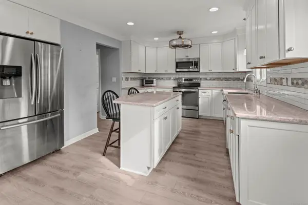 30 Kinloch Street, Milford, CT 06460