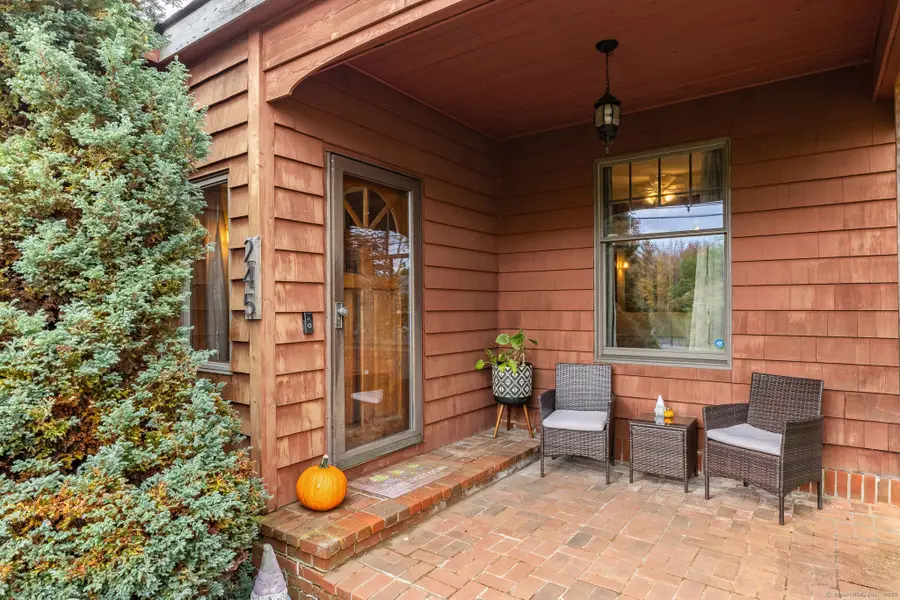 245 Montoe Road, Waterbury, CT 06704 - Image #2