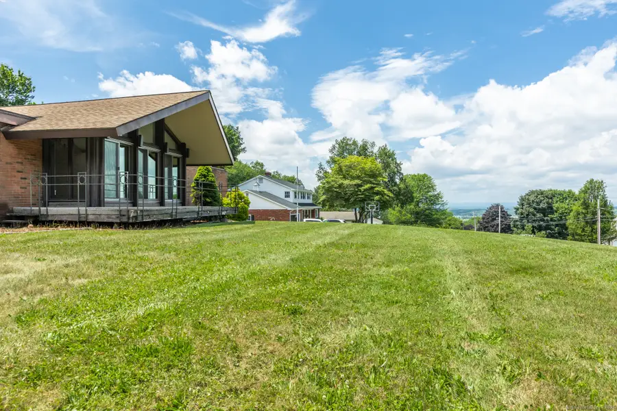 31 Gail Drive, Ellington, CT 06029 - Image #2