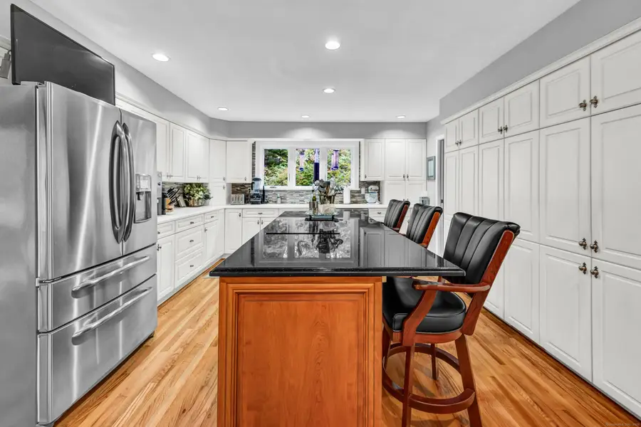 26 Cove Road, Brookfield, CT 06804 - Image #3