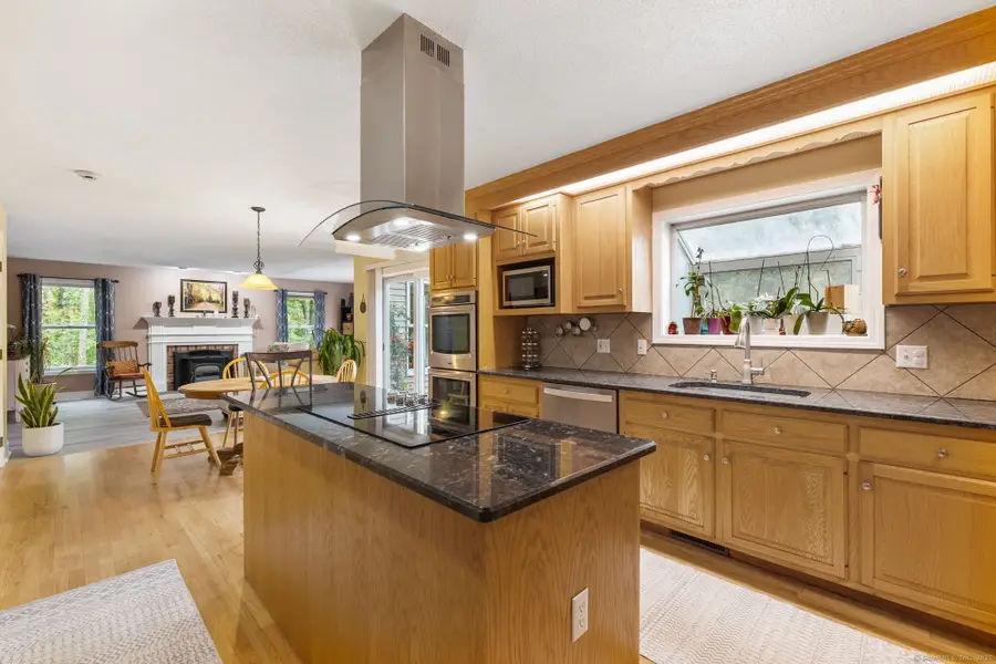 115 Meadowood Drive, Middletown, CT 06457 - Image #2