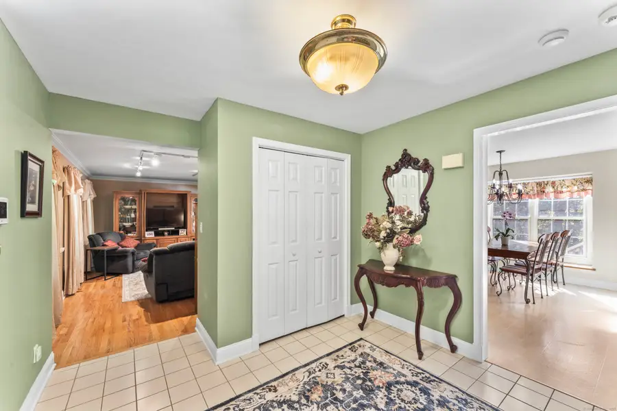 2 Sutherland Drive, Newtown, CT 06482 - Image #3