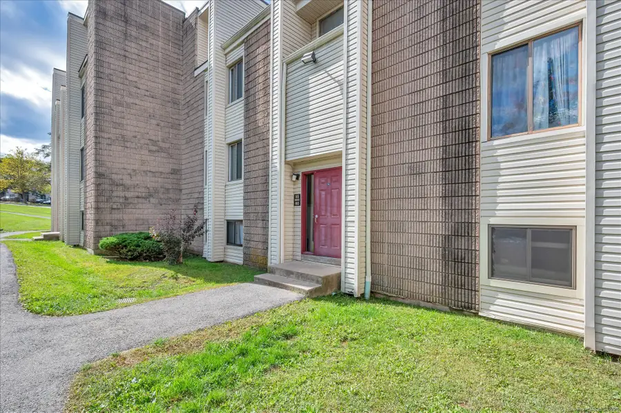 56 Burgundy Hill Lane #56, Middletown, CT 06457 - Image #2