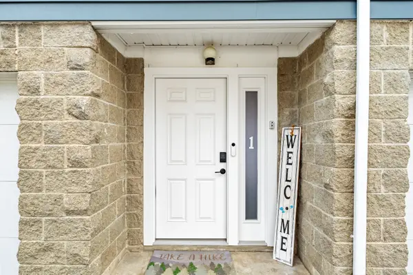 55 Woodland Place #APT 1, Stamford, CT 06902