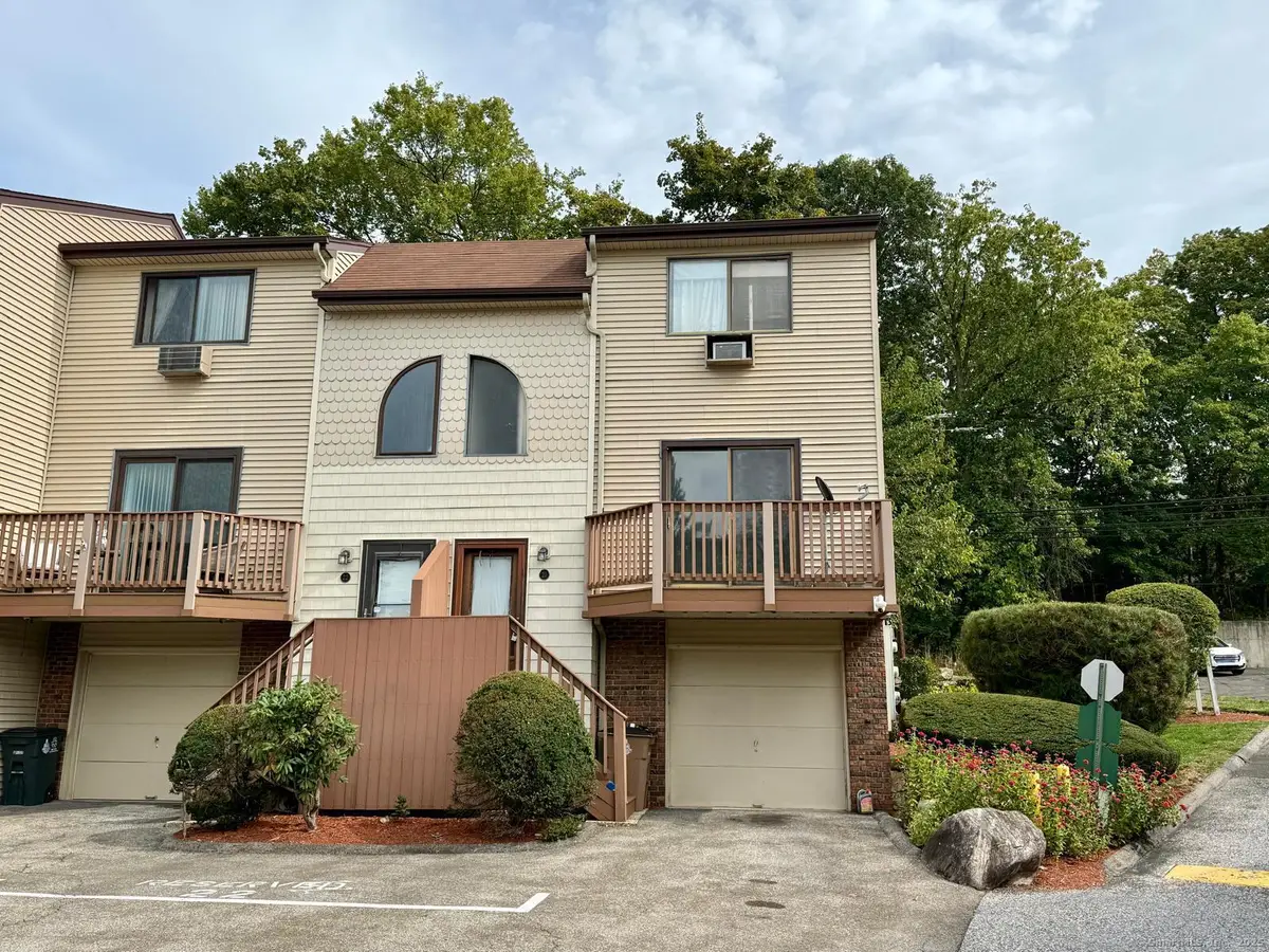 60 Lawn Avenue #APT 21, Stamford, CT 06902 - Image #1