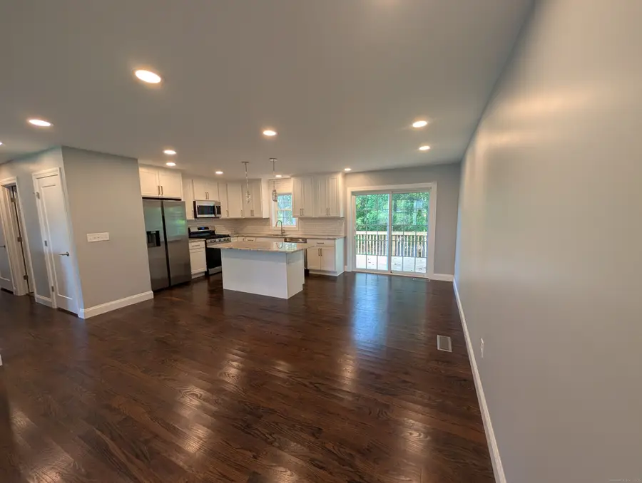 655 Evergreen Avenue, Hamden, CT 06518 - Image #3