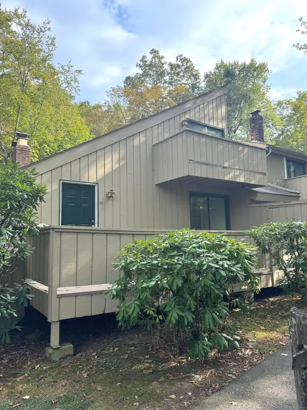 66 Mohawk Trail #66, Guilford, CT 06437