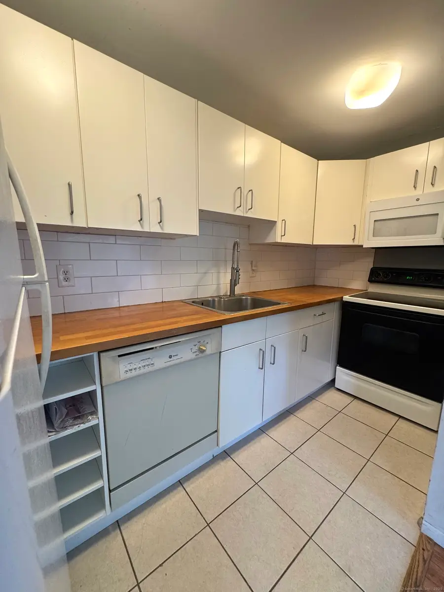 66 Mohawk Trail #66, Guilford, CT 06437 - Image #2