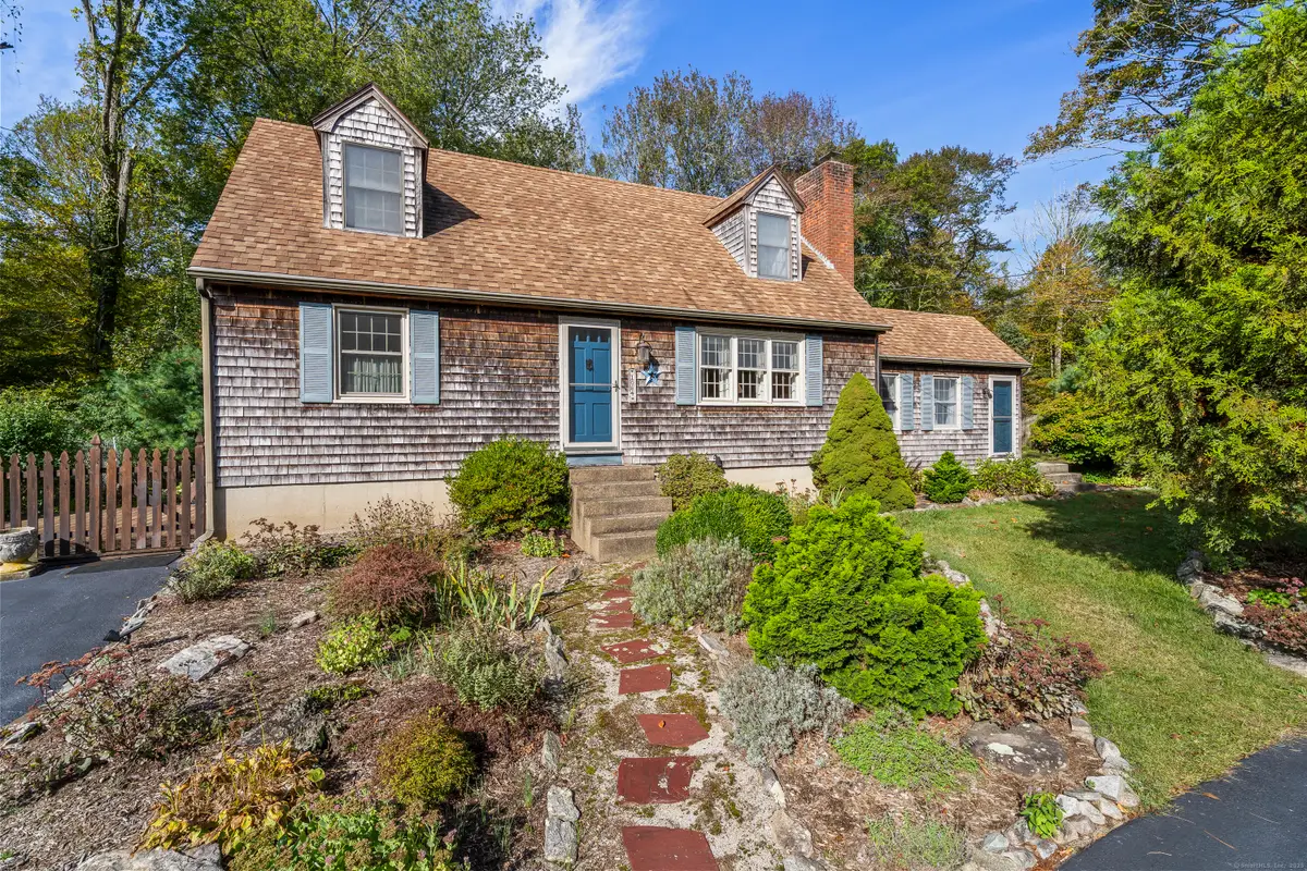 1064 North Road, Groton, CT 06340 - Image #1