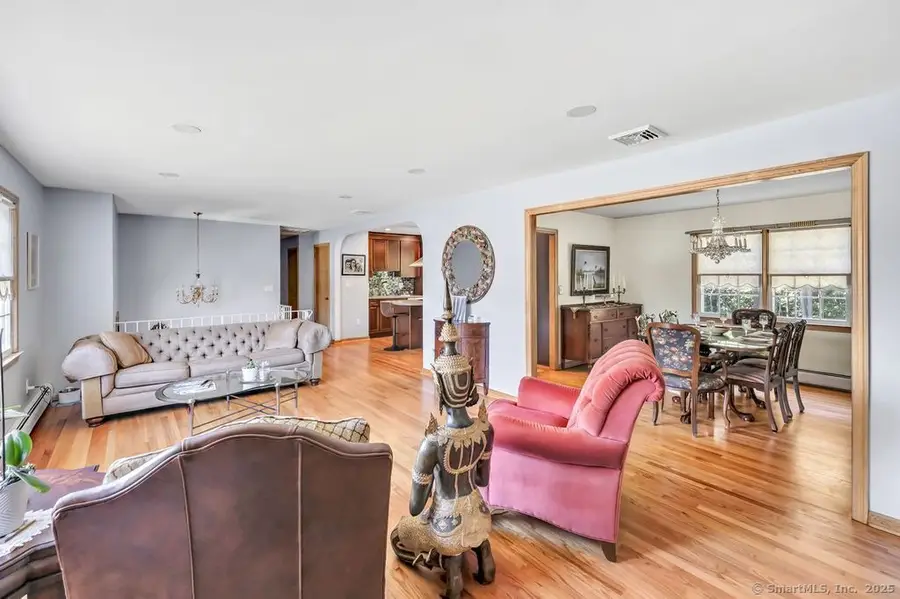 484 New England Lane, Orange, CT 06477 - Image #2