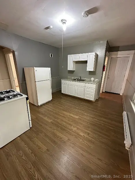 31 Eastwood Avenue, Waterbury, CT 06705 - Image #3