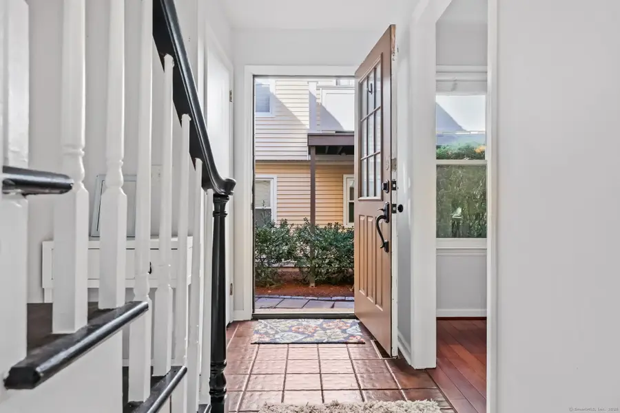 95 Columbus Place #APT 6, Stamford, CT 06907 - Image #2