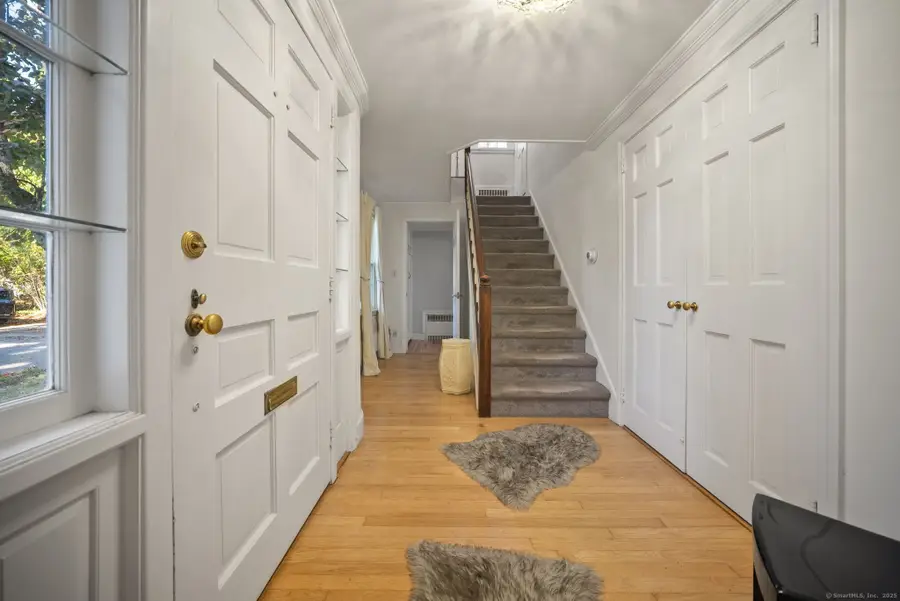 236 Ridgewood Road, West Hartford, CT 06107 - Image #2