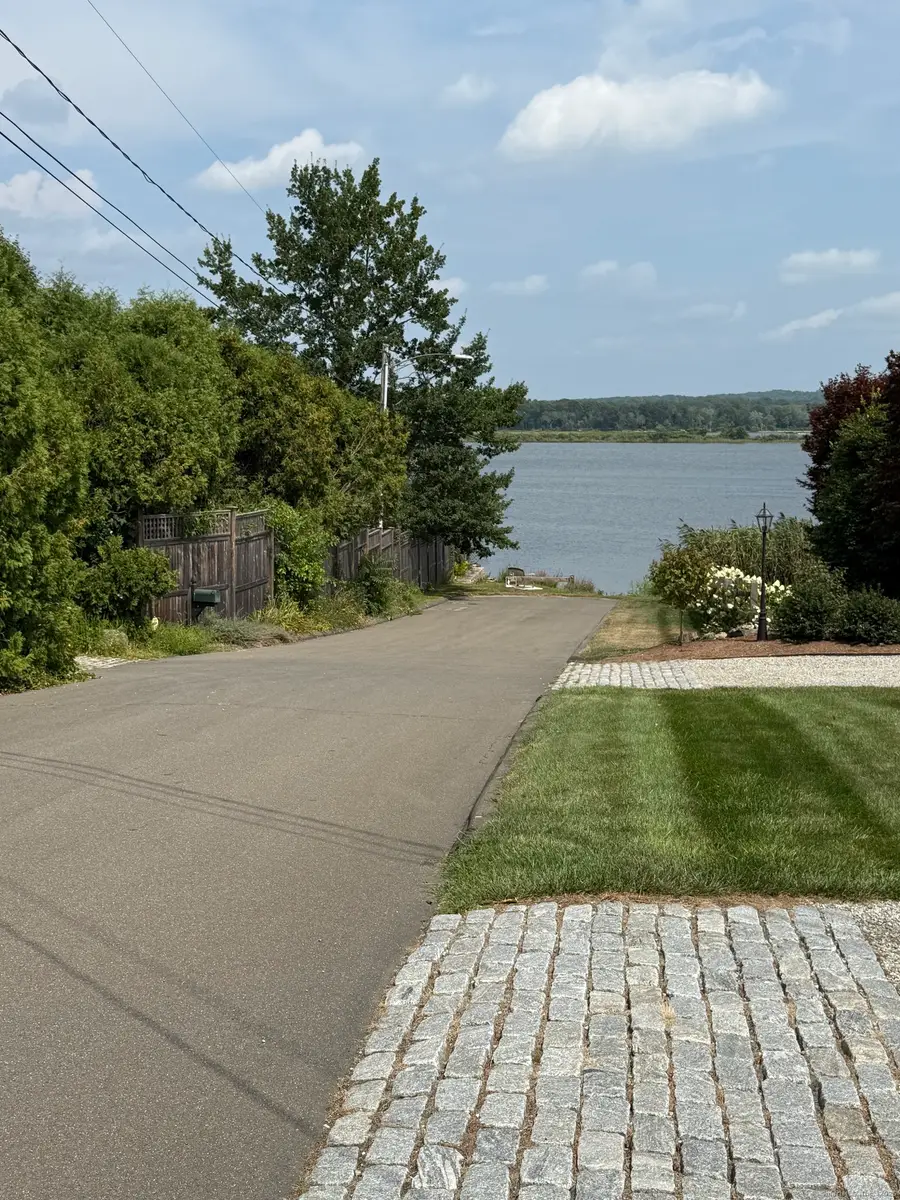 18 Little Point Street, Essex, CT 06426 - Image #2