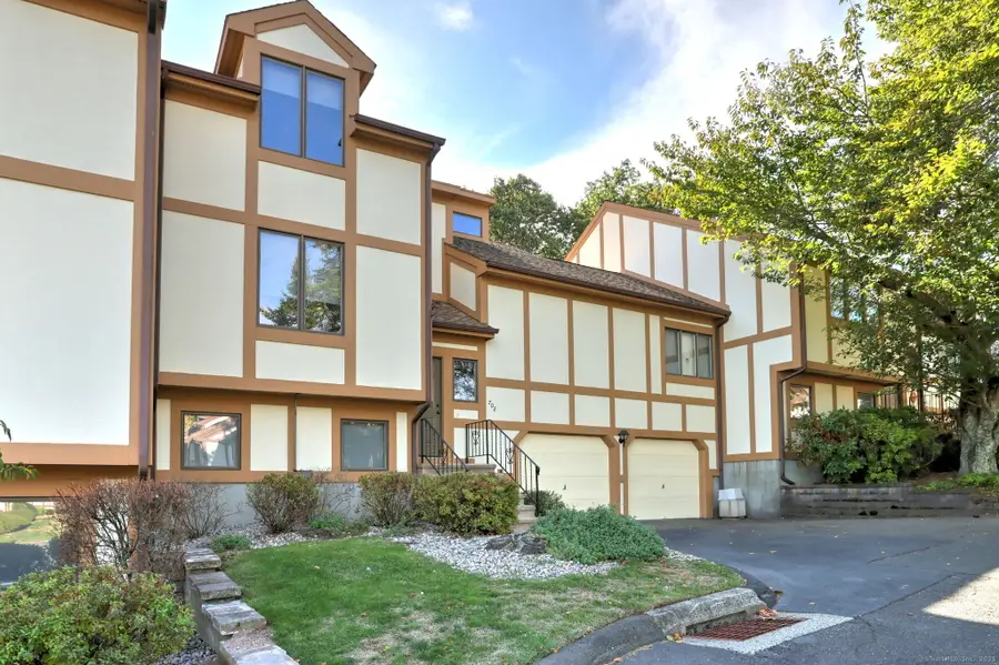 690 Forest Road #702, West Haven, CT 06516 - Image #2