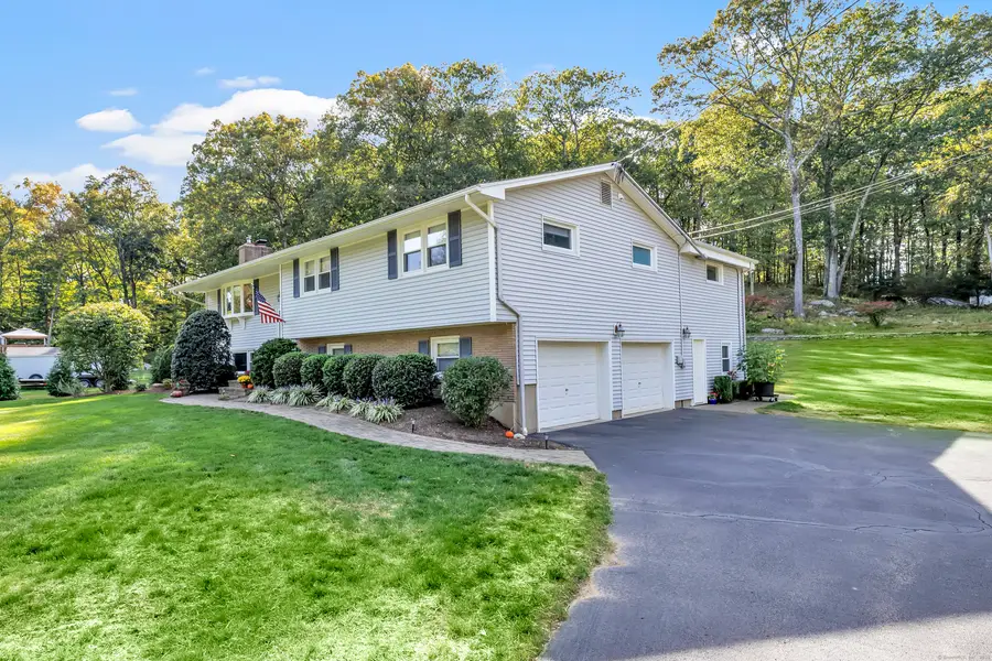 52 Autumn Drive, Monroe, CT 06468 - Image #3