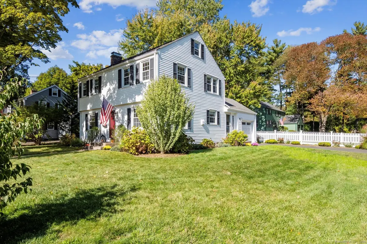 34 Sandhurst Drive, West Hartford, CT 06107 - Image #1