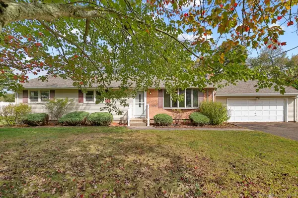 11 Williams Road, North Branford, CT 06471