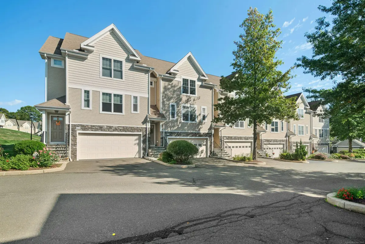 179 Remy Court #179, Shelton, CT 06484 - Image #1
