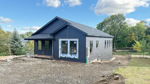 4 Elwell Place, Danbury, CT 06810