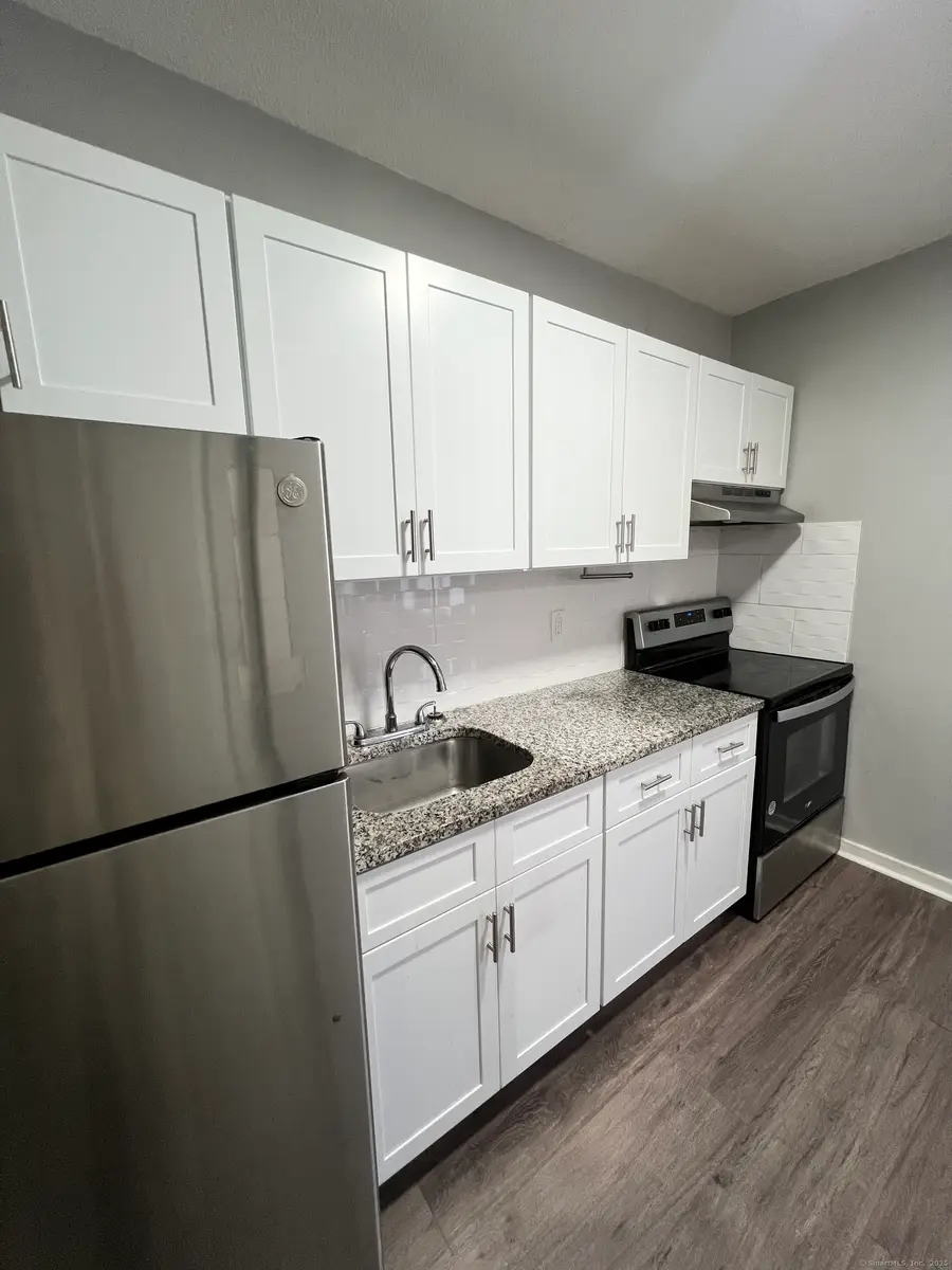 16 Townley Street #G3, Hartford, CT 06154 - Image #2