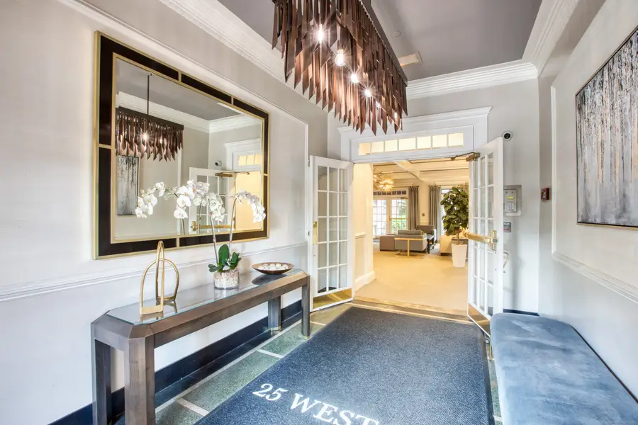 25 West Elm Street #APT 36, Greenwich, CT 06830 - Image #2