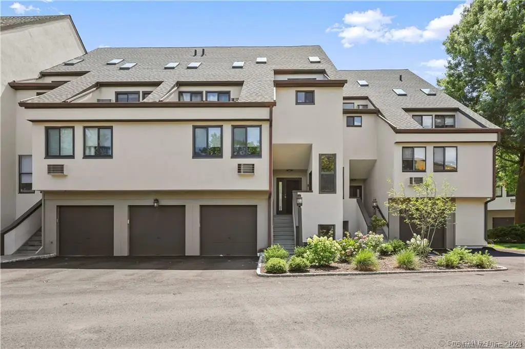 79 Harbor Drive #320, Stamford, CT 06902 - Image #1