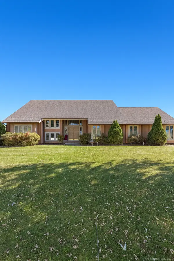 1 Deanne Lynn Circle, Windsor, CT 06095