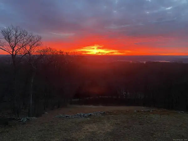 6A Rock Ridge Court, New Fairfield, CT 06812