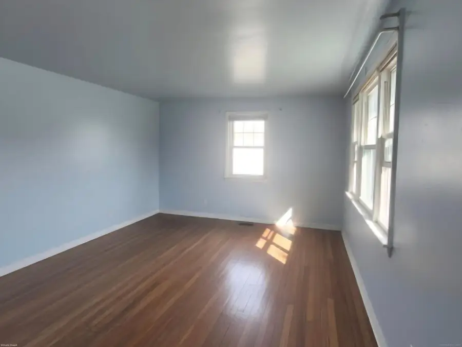 114 Oxford Street, Bridgeport, CT 06606 - Image #2