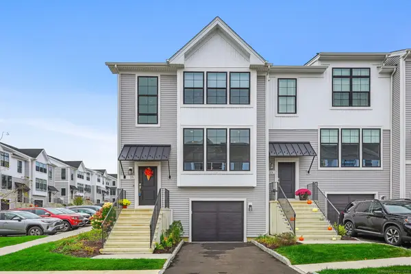 25 East Cross Trail #25, Danbury, CT 06810