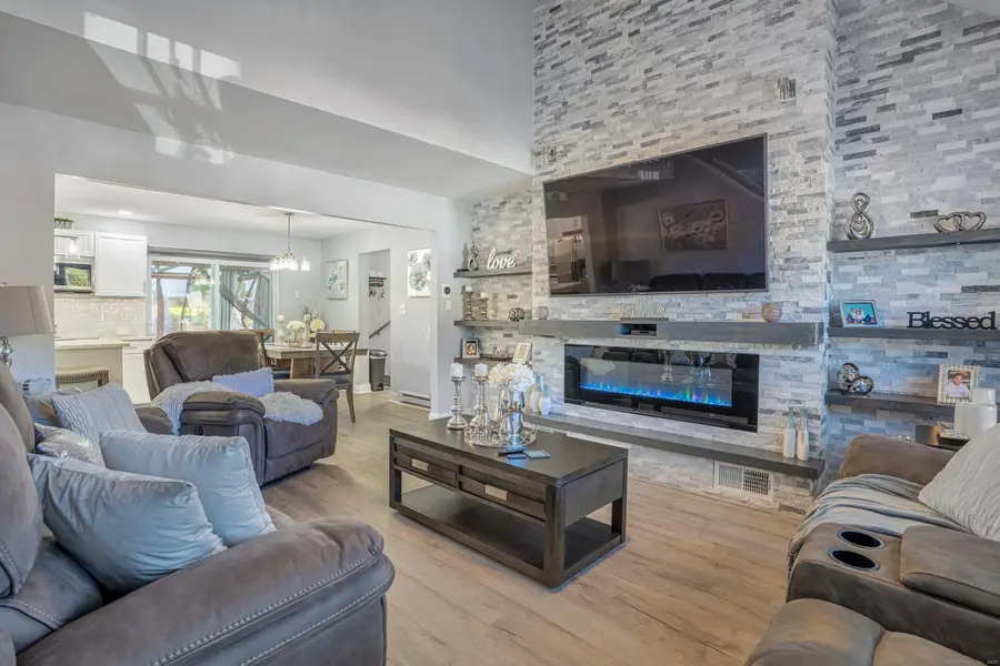 123 Chipper Road, Waterbury, CT 06704 - Image #2