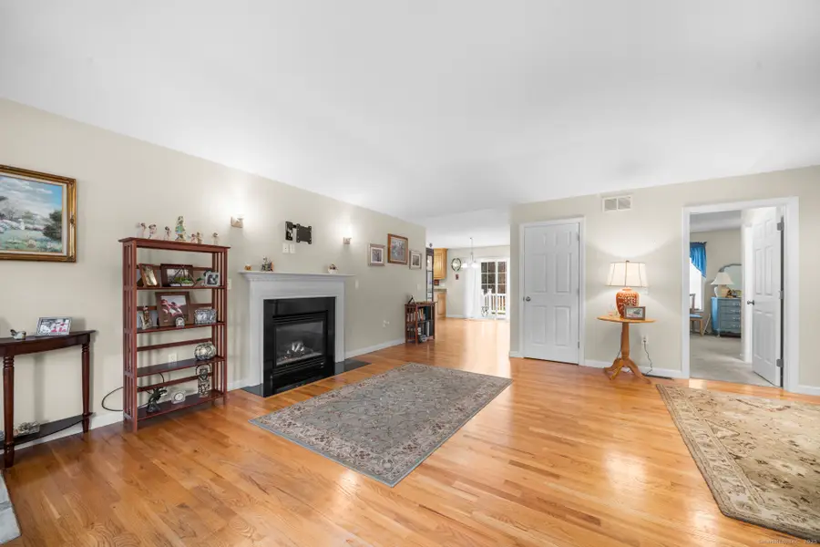 12 Woodridge Drive #12, Windsor Locks, CT 06096 - Image #2