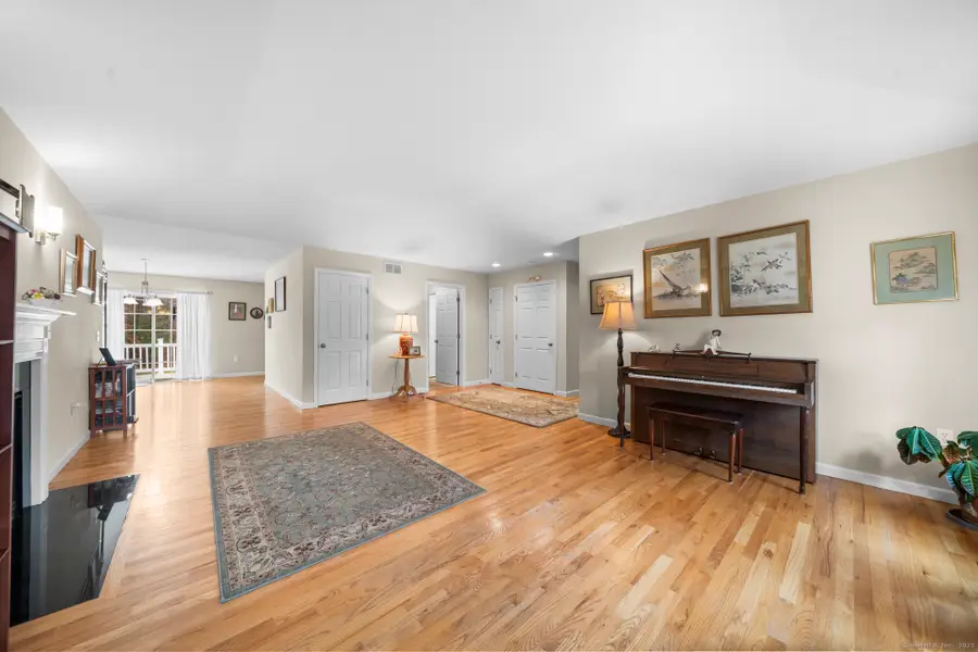 12 Woodridge Drive #12, Windsor Locks, CT 06096 - Image #3