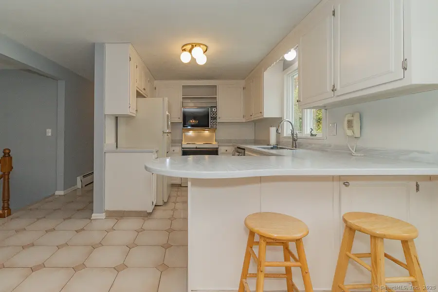 97 Longview Drive, Berlin, CT 06037 - Image #3