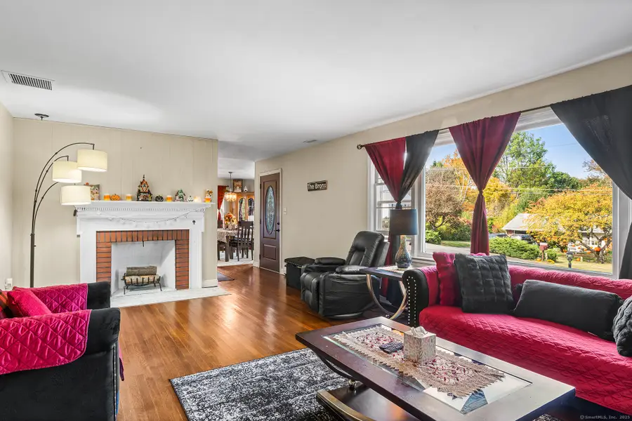 105 Jericho Road, Middlebury, CT 06762 - Image #2