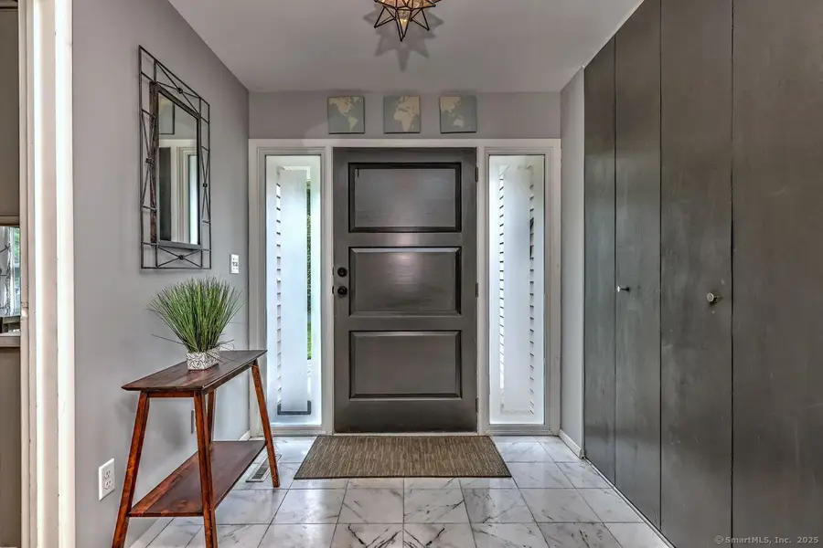 489 Carriage Drive, Orange, CT 06477 - Image #2