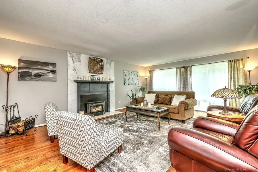 489 Carriage Drive, Orange, CT 06477 - Image #3