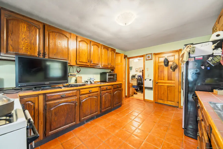 87 Woodruff Avenue, Watertown, CT 06795 - Image #3