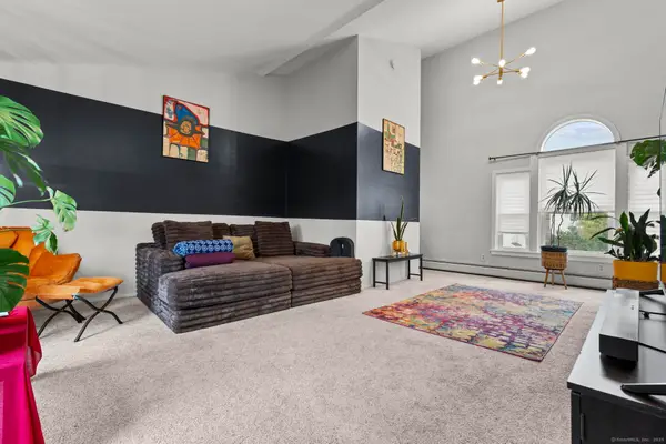 32 Pine Street #Apt 26, Norwalk, CT 06854