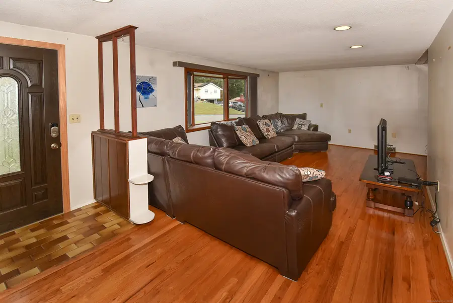 95 Arnold Drive, East Hartford, CT 06108 - Image #3