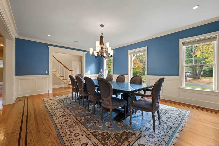 25 Lakeview Drive, West Hartford, CT 06117 - Image #2