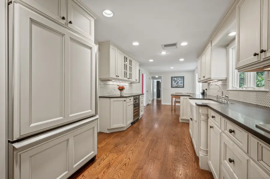 186 Hunter Drive, West Hartford, CT 06107 - Image #3