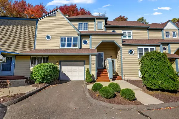 19 L Hermitage Drive #19, Shelton, CT 06484