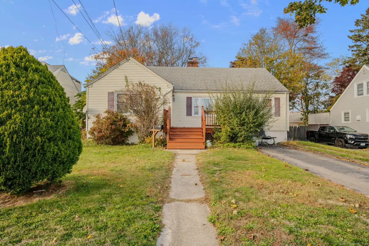 19 Dart Street, New London, CT 06320 - Image #1