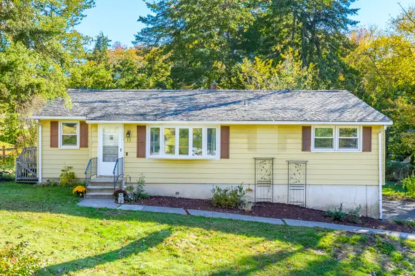 11 Ivy Lane, Wolcott, CT 06716