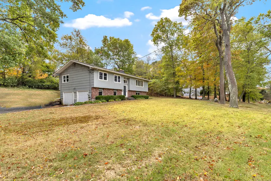 282 Oronoque Road, Milford, CT 06461 - Image #2