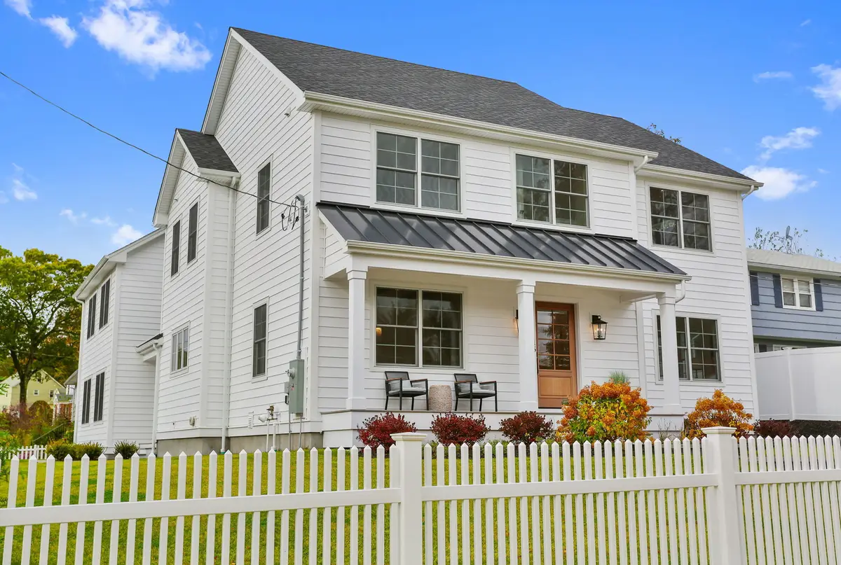 15 Barton Road, Fairfield, CT 06824 - Image #1